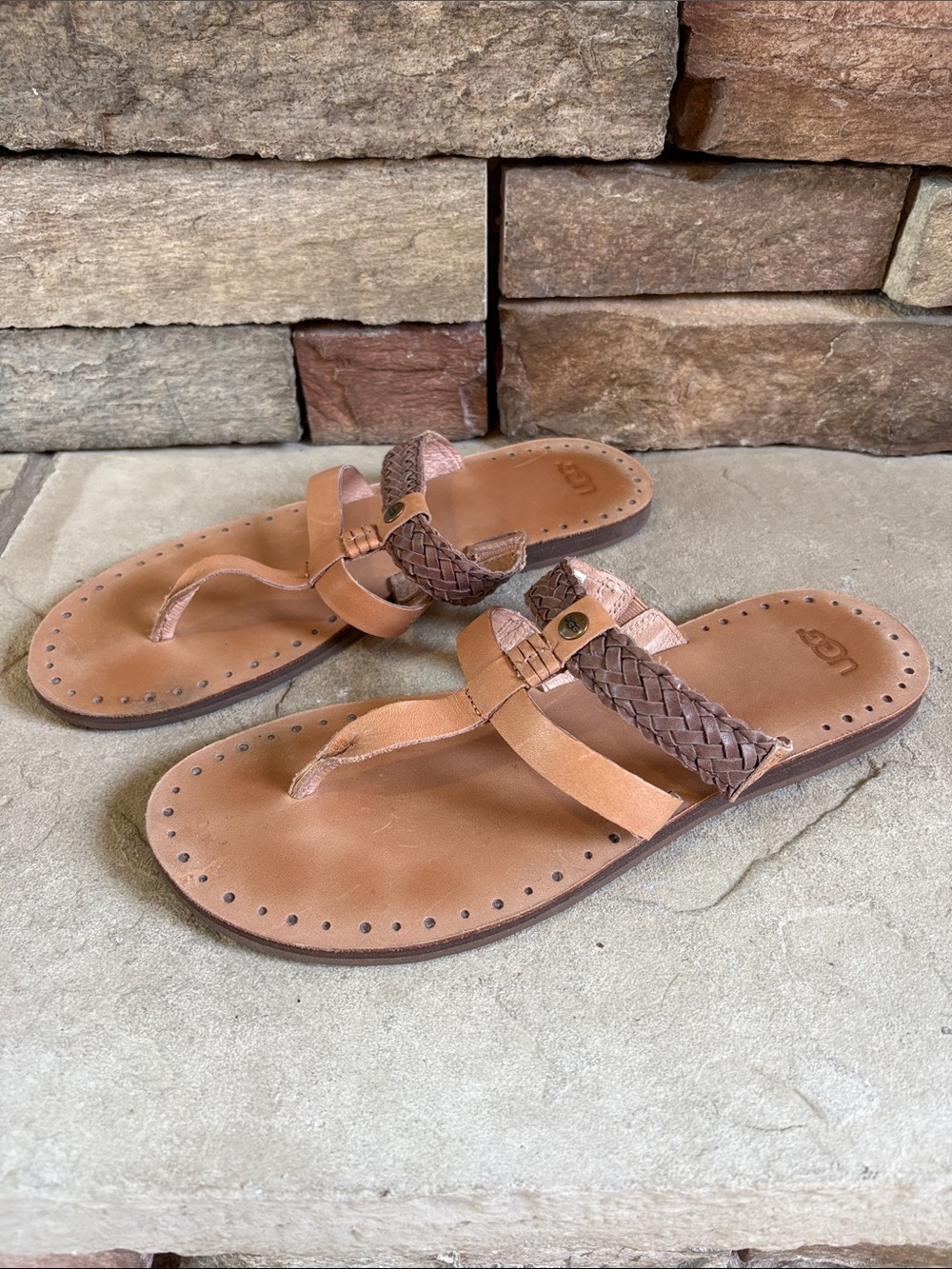 UGG sz 10 brown leather sandals